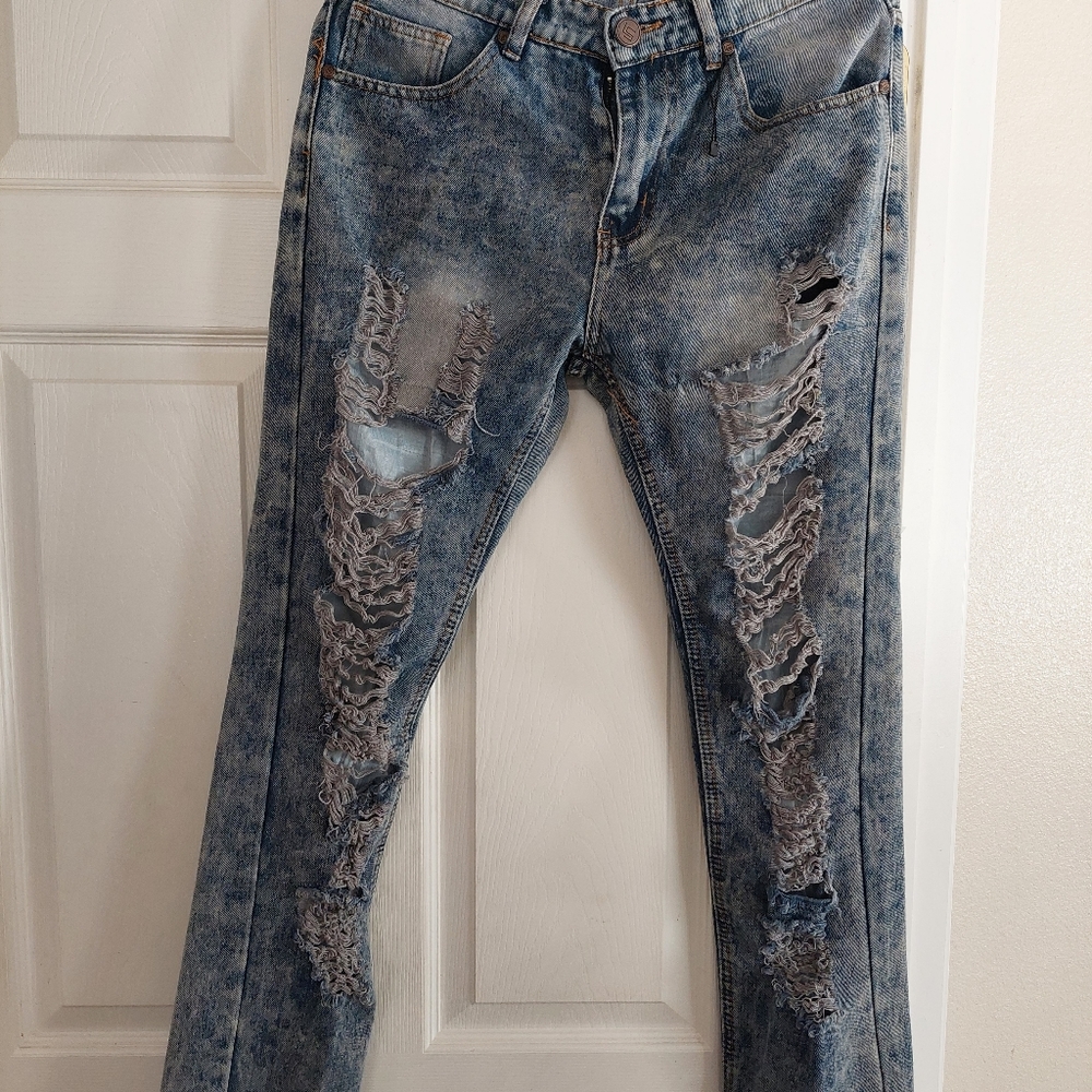 Liberty Square ripped blue jeans, Size 32